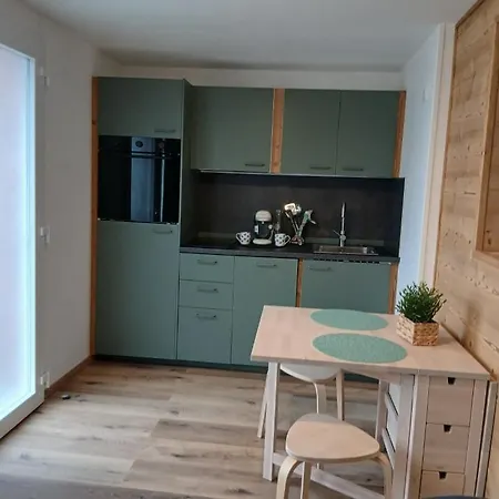 L'amandier * Saint-Martin-sur-le-Chambre