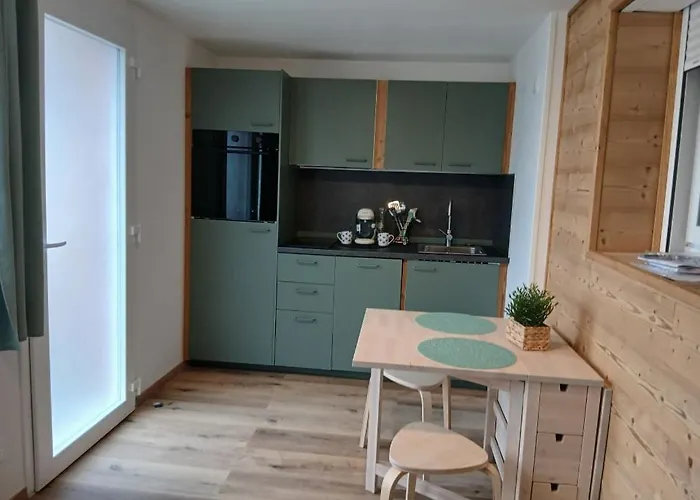 L'amandier * Saint-Martin-sur-le-Chambre
